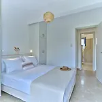 Aurora Beachside Home, Beach, Paros Apartamento