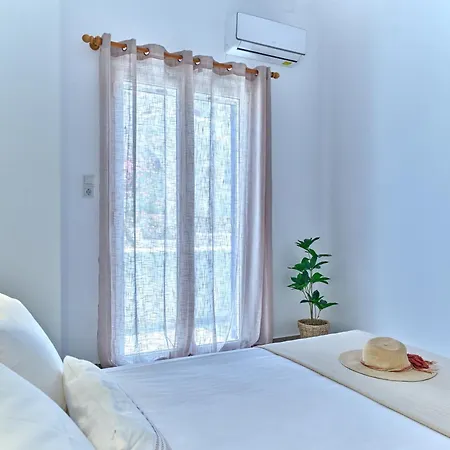 Aurora Beachside Home, Beach, Paros Λογαράς