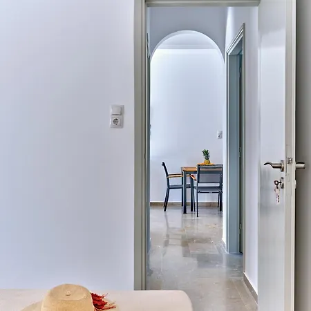 Aurora Beachside Home, Beach, Paros Apartment Logaras