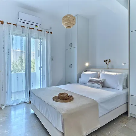 Aurora Beachside Home, Beach, Paros Apartment